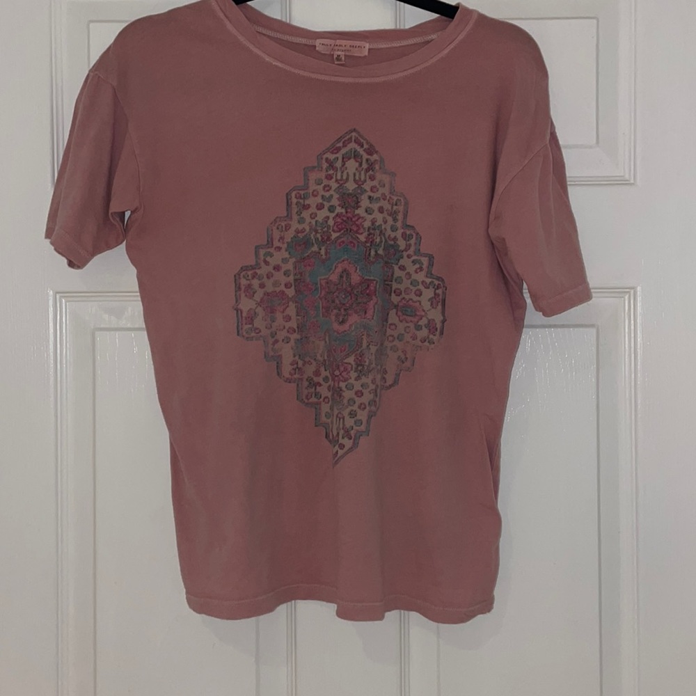 Urban Outfitters graphic Mandala tee